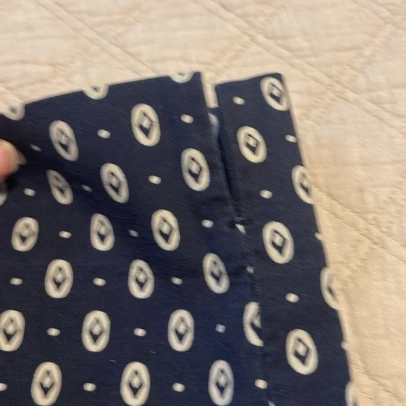 LOFT Capri Pants - Picture 3 of 6